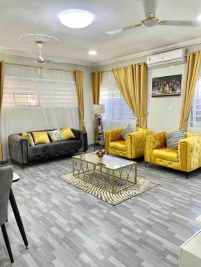 Red Brick Apartments - In Central Accra - 15 Mins To Airport